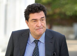 ΑΛΕΞΗΣ ΠΑΠΑΧΕΛΑΣ: Γράφει για την εμπειρία του στη ΜΕΘ – «Μπορεί να μην αγκαλιάσεις ξανά αυτούς που αγαπάς»