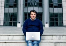 Καθηγητής Δερμιτζάκης: Αν δεν έχουμε δεύτερο κύμα κορονοϊού, τον Ιούλιο θα πάμε στη θάλασσα