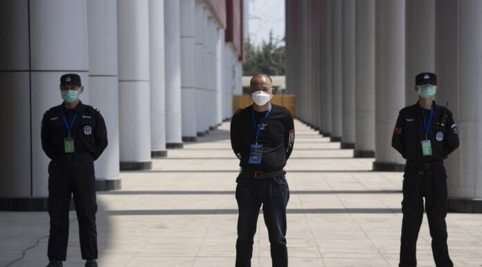 Κορονοϊός – Ουχάν: Η απαρχή της πανδημίας, τα λάθη και οι αποκαλύψεις των ασθενών