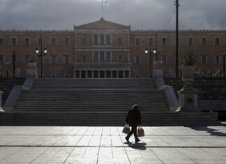 Πότε και πώς θα βγούμε από την καραντίνα: Η ημερομηνία – «ορόσημο» – Ποια καταστήματα ανοίγουν πρώτα