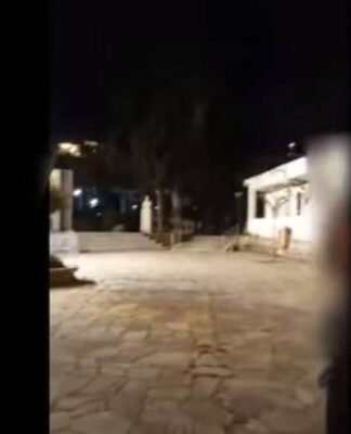 Πάσχα 2020: Ανάσταση στα Ζωνιανά με καταιγισμό πυρών μόλις ο ιερέας είπε το «Χριστός Ανέστη»