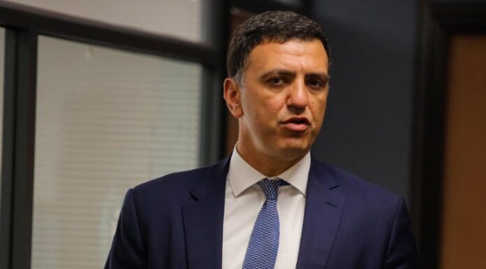 ΒΑΣΙΛΗΣ ΚΙΚΙΛΙΑΣ: Τι είπε για την επανέναρξη των τακτικών χειρουργείων και τα νοσοκομεία