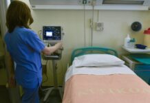 Κορονοϊός – Τρεις γιατροί που αντιμετώπισαν τον φονικό ιό: Έτσι βγήκαμε νικητές
