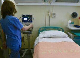 Κορονοϊός – Τρεις γιατροί που αντιμετώπισαν τον φονικό ιό: Έτσι βγήκαμε νικητές