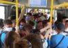 Το αδιαχώρητο στα λεωφορεία – Απίστευτες εικόνες που θυμίζουν προ κοροναϊού εποχή