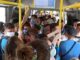 Το αδιαχώρητο στα λεωφορεία – Απίστευτες εικόνες που θυμίζουν προ κοροναϊού εποχή