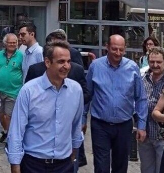 ΠΕΙΡΑΙΑΣ: Ο Κυριάκος Μητσοτάκης συνάντησε καταστηματάρχες και πολίτες