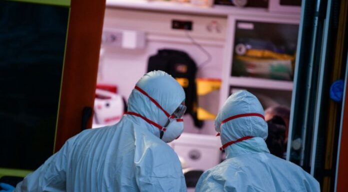 ΚΟΡΟΝΑΪΟΣ: Ανησυχία προκαλεί νέα μελέτη – 1 στους 3 ασθενείς έχουν νευρολογικά συμπτώματα