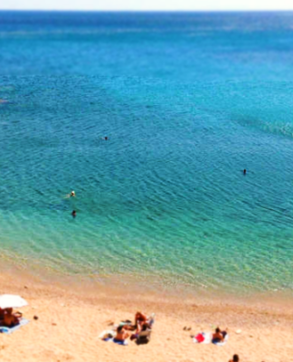 ΤΙΣ ΓΝΩΡΊΖΑΤΕ; 6 ερημικές παραλίες δίπλα στην Αθήνα για να αποφύγετε τον συνωστισμό!