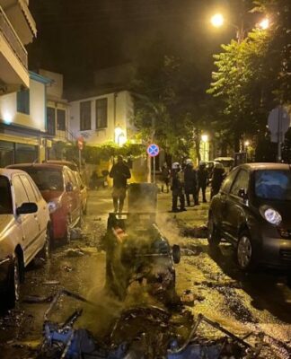 ΘΕΣΣΑΛΟΝΙΚΗ: Με ενισχυμένες μολότοφ η καταδρομική επίθεση αντιεξουσιαστών – 10 προσαγωγές