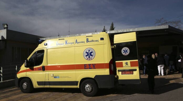 ΣΟΚ: Γυναίκα έπεσε από τον 2ο όροφο πολυκατοικίας
