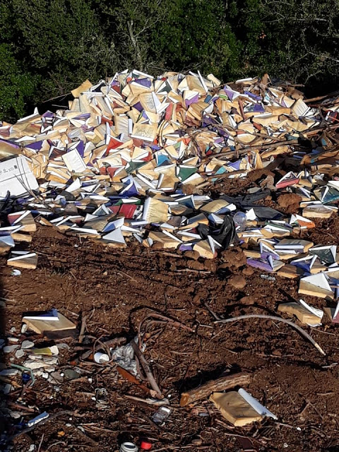 Ελλάδα 2020: Πεταμένα σε χωματερή εκατοντάδες λογοτεχνικά βιβλία! - Εικόνα 5