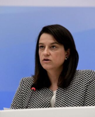 Κεραμέως: Νωρίτερα η έναρξη της σχολικής χρονιάς το Σεπτέμβρη
