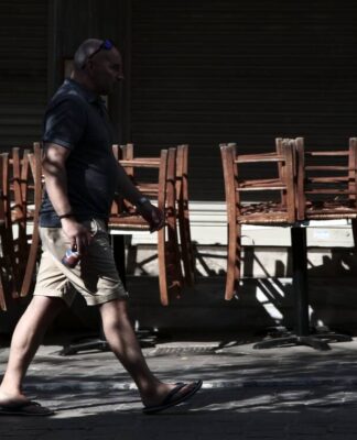 Πότε ανοίγουν καφέ και εστιατόρια: Πώς θα λειτουργήσουν – Το σχέδιο για τραπέζια ακόμα και στο δρόμο