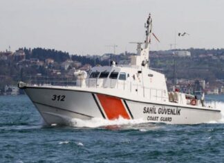 Τουρκική ακταιωρός παρενοχλεί Έλληνες ψαράδες και προσπαθεί να τους διώξει! (ΒΙΝΤΕΟ)