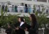 ΚΟΡΩΝΟΪΟΣ: Η χορωδία της ΕΡΤ δίπλα στους γιατρούς που μάχονται στο Ασκληπιείο Βούλας