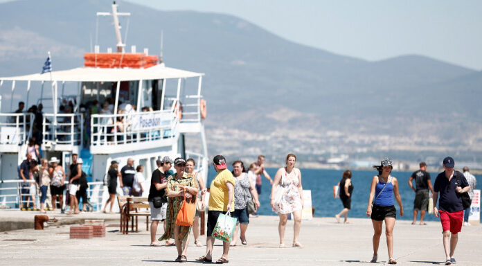 ΠΡΟΒΛΕΨΗ ΤΟΥΡΙΣΜΟΥ: Κερδισμένη η Ελλάδα – Μείον 50% παγκοσμίως