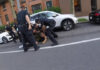 ΣΑΛΟΣ: Αστυνομικοί στη Νέα Υόρκη χτυπούν ποδηλάτη που συμμετείχε σε διαμαρτυρία