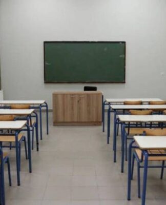 Ανοιχτά τα σχολεία σήμερα – Διευκρινίσεις υπουργείου Παιδείας: