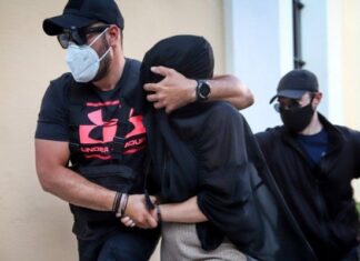 Σε μπαρ του Πειραιά διασκέδαζε η 35χρονη κατηγορούμενη μετά την επίθεση με βιτριόλι