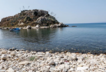 Θρίλερ στα Βοτσαλάκια: Μυστήριο με το πτώμα που βρέθηκε το πρωί στην παραλία του Πειραιά (ΒΙΝΤΕΟ)