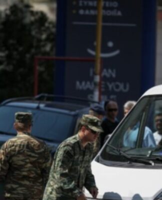 ΝΙΚΑΙΑ: Aπομακρύνθηκε η χειροβομβίδα από το πλυντήριο αυτοκινήτων (ΦΩΤΟ)