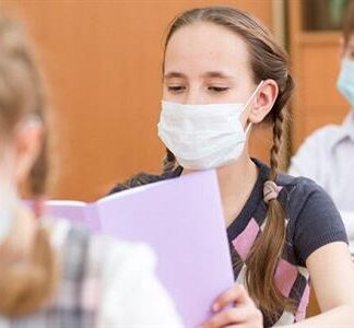 ΣΧΟΛΕΙΑ: Εξετάζεται η χρήση μάσκας από Σεπτέμβρη