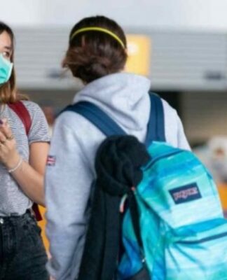 ΚΟΡΩΝΟΪΟΣ – ΕΡΕΥΝΑ ΣΟΚ : Ένας στους τρεις νέους ιατρικώς ευάλωτος στον ιό