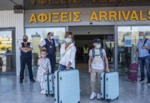 Κορονοϊός: Έτσι φτάνουν στην Ελλάδα τουρίστες «απαγορευμένων» χωρών
