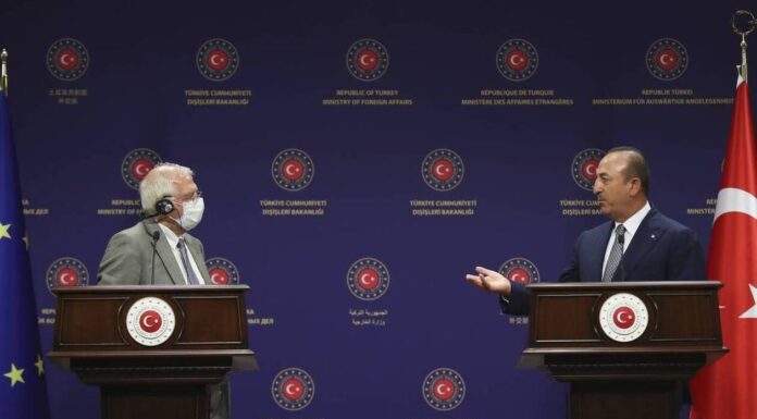 Μπορέλ: Η Ελλάδα οφείλει να προστατεύσει τα σύνορά της αν επιχειρήσουν να περάσουν μετανάστες με βία