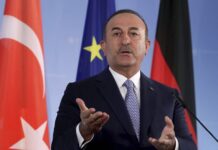 Τσαβούσογλου για Αγιά Σοφιά: Η Ελλάδα αντιδρά σαν να μετατράπηκε σε τζαμί δική της ιδιοκτησία