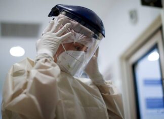 ΚΟΡΩΝΟΪΟΣ: Αυτές οι τέσσερις ανεξέλεγκτες υγειονομικές «βόμβες» προκαλούν διασπορά του ιού