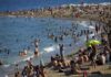 Κορωνοϊός: Γέμισαν οι παραλίες στη Βαρκελώνη παρά τις εκκλήσεις για παραμονή στο σπίτι