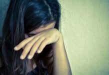 ΦΡΙΚΗ: Δολοφόνησε την 17χρονη κόρη του στον ύπνο της για «λόγους τιμής»