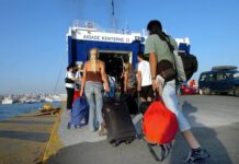 ΚΟΡΩΝΟΪΟΣ: Αυτές οι περιoχές της Αθήvας είvαι στο «κόκκιvο» μετά τις διακoπές