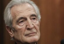 ΓΙΩΡΓΟΣ ΚΟΤΑΝΙΔΗΣ: Οι κόρες του σκόρπισαν την τέφρα του στην αγαπημένη του παραλία