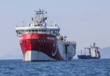 Ολονύχτιο θρίλερ με το Oruc Reis: Ο προκλητικός χάρτης και οι επόμενες κινήσεις