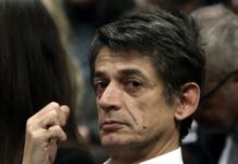 ΣΥΡΙΖΑ: «Εμφύλιος» για την ανάρτηση Τσίπρα τον Δεκαπενταύγουστο – Τι απάντησε ο Καρανίκας