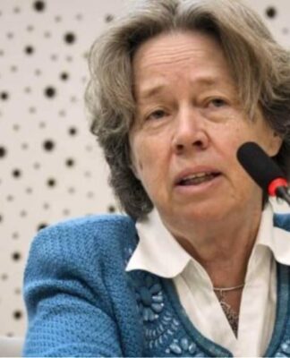 ΛΙΝΟΥ: «Πρέπει να εμβολιαστούν 7εκατομμύρια συμπατριώτες μας για να είμαστε ασφαλείς»