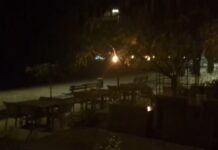 ΑΠΙΣΤΕΥΤΕΣ ΕΙΚΟΝΕΣ: Φωτιές σε σπίτια στη Χαλκιδική από κεραυνούς (ΒΙΝΤΕΟ)