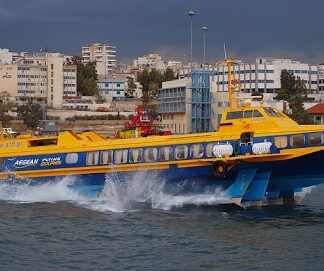 ΣΟΚ: Πλοίο εκτελούσε δρομολόγιο με τρύπα και 10 εκατοστά νερό στο μηχανοστάσιο