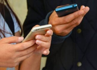 «Βόμβα» Σύψα για επαναφορά των SMS στο 13033 και ωράριο στα μπαρ!