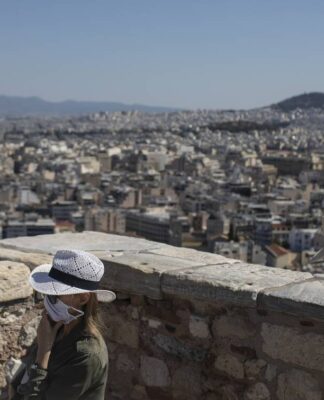 Κορονοϊός: «Πρωταθλήτρια» η Αττική με 28 νέα κρούσματα – 12 σε γάμους