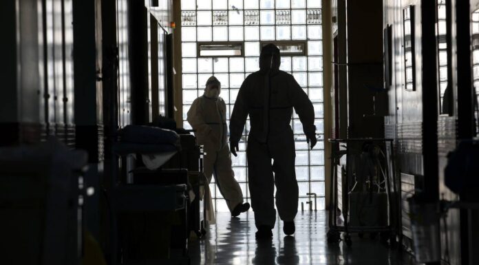 Κορονοϊός: Πρόσω ολοταχώς για δεύτερο κύμα – Για ποιες περιοχές ανησυχούν οι ειδικοί