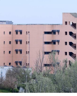 Κορονοϊός – Λάρισα: Διασωληνώθηκε γυναίκα που κόλλησε στον γάμο στον Αμπελώνα