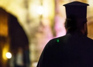 ΒΟΜΒΑ: Ελεύθερος πρώην ιερέας που είχε καταδικαστεί για υπεξαίρεση 3,8 εκατ. ευρώ!