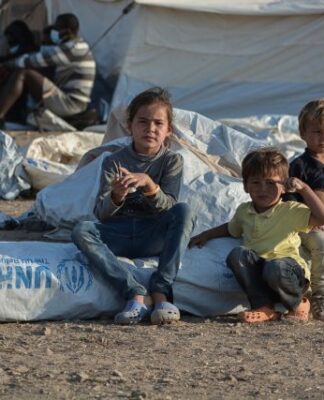 Η Αυστρία στέλνει 400 πλήρως εξοπλισμένα καταλύματα στη Μόρια