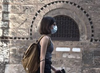 Κορονοϊός – «Βόμβα» από τον αντιπρόεδρο του ΕΟΔΥ: Δεν αποκλείονται νέα μέτρα στην Αττική