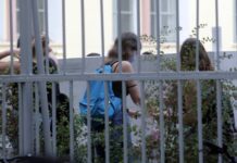 Κορονοϊός: Γονιός χτύπησε διευθύντρια σε Δημοτικό λόγω… μάσκας!