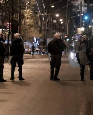 Έρχονται κάμερες στις στολές των αστυνομικών – Πότε θα είναι νόμιμη η λειτουργία τους